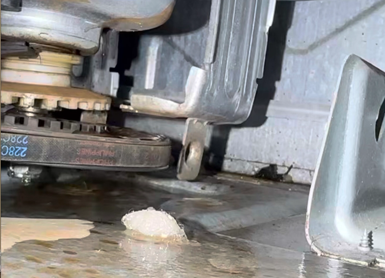 GE washer leaking oil from the gearcase transmission assembly